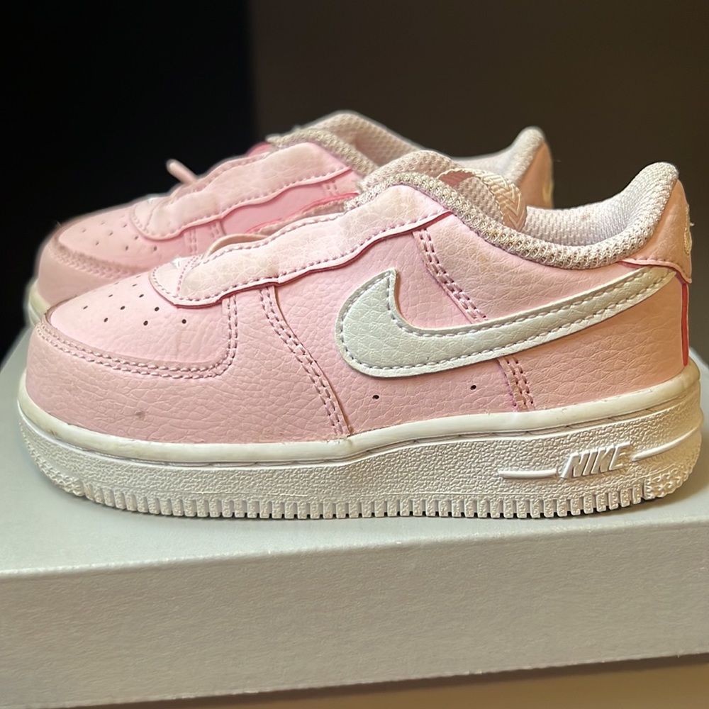 Selling Force 1 Toggle ( Pink Foam White ) Size : 7C NIKE - Picture 3 of 6